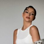 Anna Shurochkina Instagram - Backstage moments📸 сегодня первый день весны, мои дорогие, и я, как никогда, чувствую ресурс для роста в творчестве)🍃весь последний месяц у меня гастроли, съемки, спорт и все по новой…и это меня очень заряжает! Я чувствую, что снова обретаю себя после долго перерыва в карьере💫 интересно узнать, какой вайб будет для следующего трека? Как думаете?))