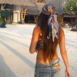 Anna Shurochkina Instagram - random beach strolls 🦎 vibes at @emeraldmaldivesresortspa #emeraldmaldivesresortspa #NaturalElegance #emeraldmaldives Emerald Maldives Resort & Spa