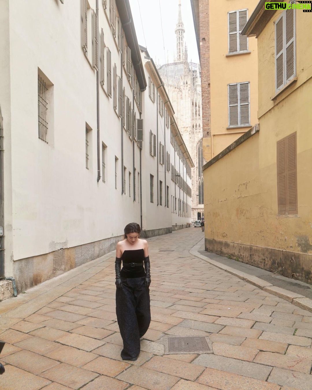 Anne Nakamura Instagram - 💌 @maxmara @harpersbazaarjapan Milano, Italy
