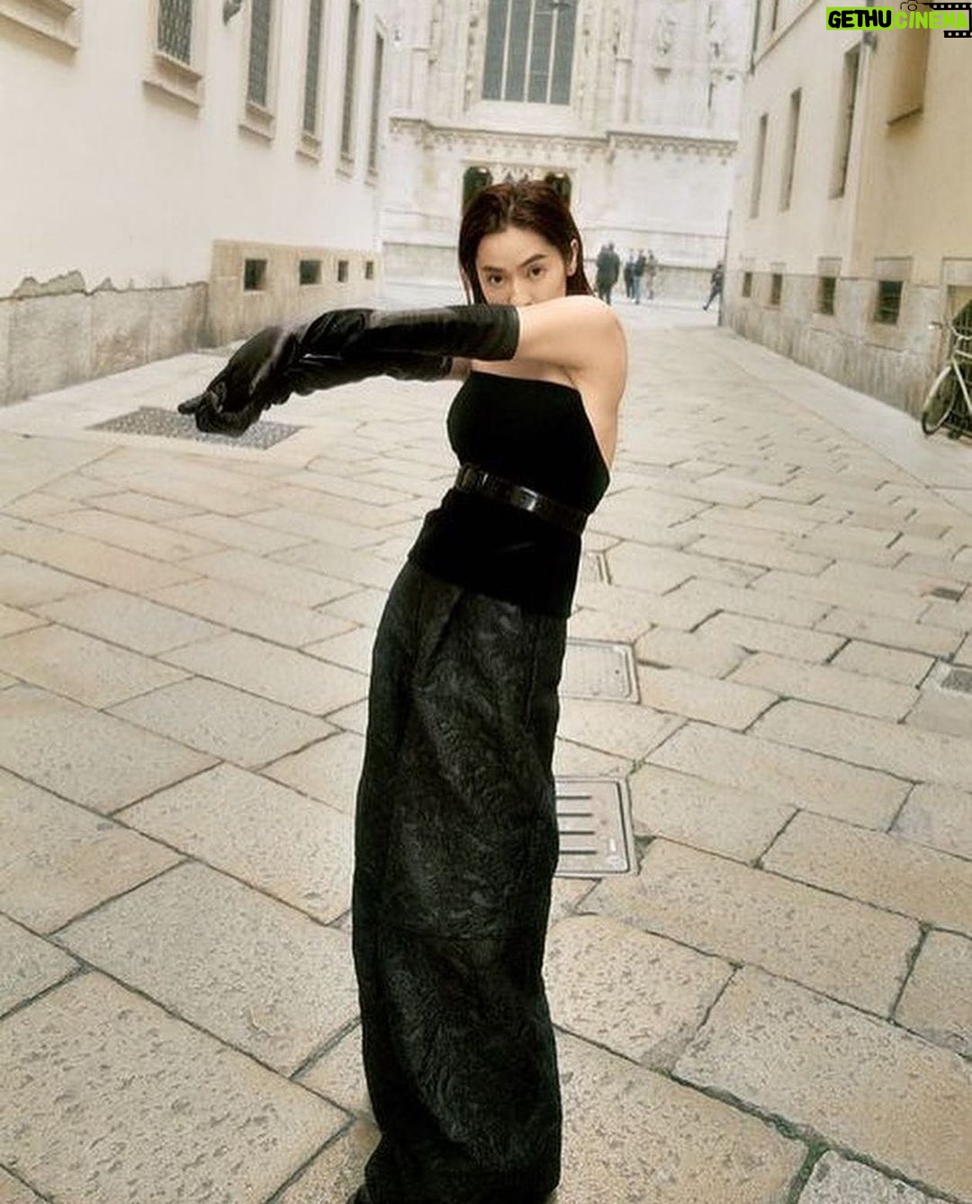 Anne Nakamura Instagram - π€π©Άπ€ @maxmara @harpersbazaarjapan #2023