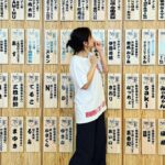 Anne Nakamura Instagram - 新しい仲間と見た新しい景色は 一生忘れることのないものになりました。 " 加害者家族 " という立場で色々なものを背負いながら 生きる役柄でしたが、とてもやりがいがありました。 初舞台、初主演という大役をいただき 共演者の皆様がガッツリと脇を固めてくださって 乗り越えることができました。 10公演、無事完走することができてホッとしております。 ご来場、ご視聴いただいた皆さま、 誠にありがとうございました。 またどこかで🦋 #笑ってもいい家 劇団俳優座