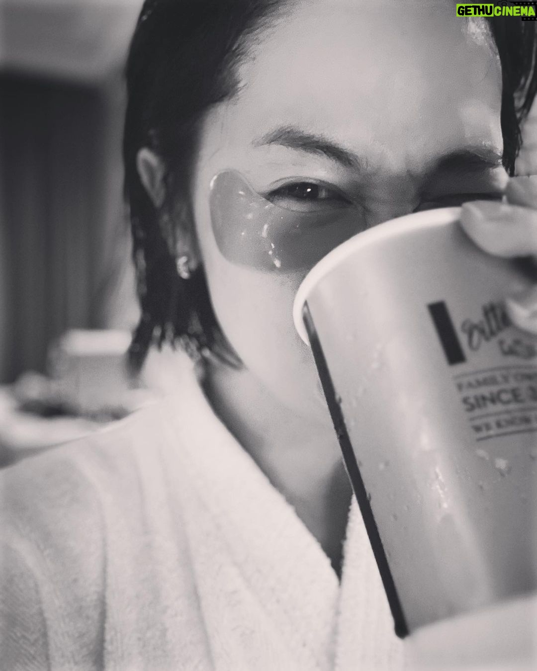 Anne Nakamura Instagram - 🇦🇺🌏🕊️🎾 #icelongblack と伝えないと オーストラリアでは アイスコーヒーに一生たどりつけないんだったんだ😮💨🫠 #coffeeaddiction Melbourne, Australia