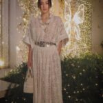 Anne Nakamura Instagram - 🦋🦋🦋 DIOR HOLIDAY POP UP AT OMOTESANTO CROSSING 🦋🦋🦋 11月18日-12月25日まで開催中💫 TREE OF LIFE 🌳がとっても素敵です 願いを込めに、この機会に是非お立ち寄りください。 @dior #diorcruise #ディオールホリデーポップアップ #ディオールファインジュエリー #SupportedByDior 表参道交差点　Omotesando Crossing