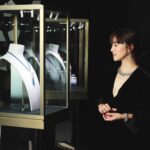 Anne Nakamura Instagram - CARTIER SALON TOKYOにて、 カルティエの象徴、『パンテール』をテーマにした 受注イベントが、10月8日から17日まで、開催されます💎 夢のような空間でした。 偶然、保奈美さんにも お久しぶりにお会いできて嬉しかったです🐆 @cartier #cartier #cartiertokyo #cartierhighjewelry #pantheredecartier フォーシーズンズホテル東京大手町