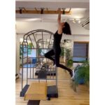 Anne Nakamura Instagram - 🪜🤸🏻‍♀️🫀🪫