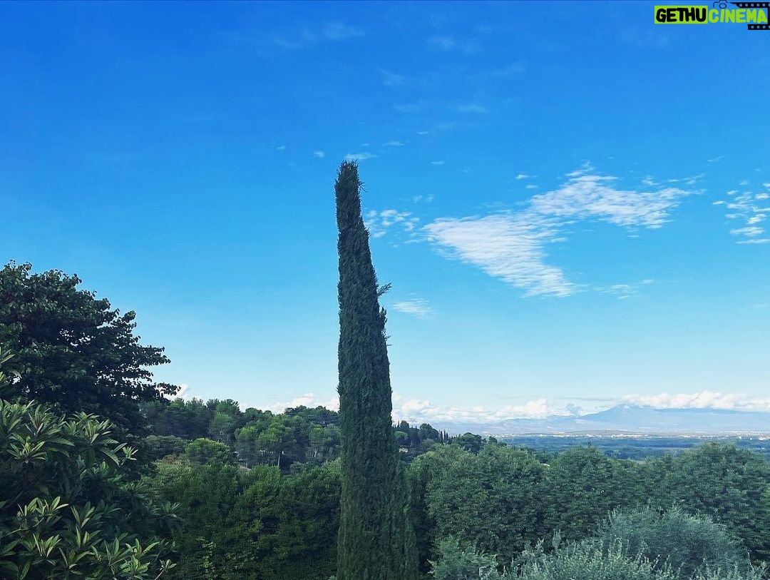 Anne Nakamura Instagram - ⛰🗻🏔 ✈︎ Torino —— Avignon 🛤 Avignon France