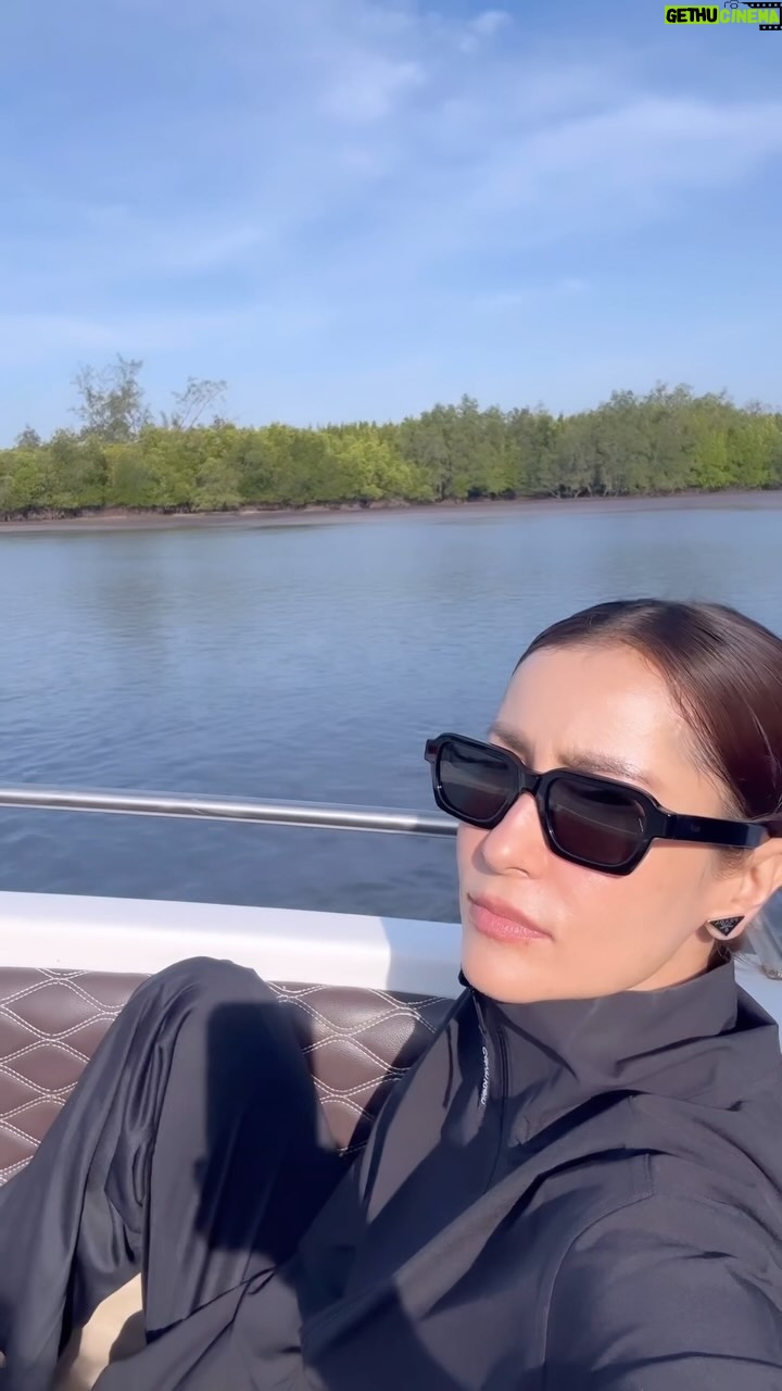 Anne Thongprasom Instagram - หลงรัก“ตรัง”ภายในวันเดียวจริงๆ😊🤍 ผู้คนดี/ของกินฉ่ำ/กาแฟดี/ ที่เที่ยวสวย ปักหมุดให้ใจกันไปเลยค่ะ😊📍👇🏻 ❤️ @passione_del_caffe ❤️ @eggeeggeggtrang ❤️ปักษาเทวาปรายันติ จ.ตรัง @flyairasia.th #flyairasia 🛫 🎬 #MyCherieAmour🍒 @thongentertainment