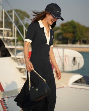 Anne Thongprasom Instagram - หนีฝุ่นกรุงเทพ 😍 …

Ready for a good new day in Tommy Hilfiger Polo Shirt Dress. 
Have a lovely day ka :) 

#TommyHilfiger
#TommyHilfigerTH 
@tommyhilfiger