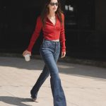 Anne Thongprasom Instagram - ซ้อมแดง รับตรุษจีน😍 Jeans on. Ready to start something new! @americaneagleth #AEJeans #AmericanEagleTH