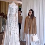 Anne Thongprasom Instagram - แอนมางานเปิดตัวคอลเลคชั่น Ready to wear 2024 ของลาสเทล ซึ่งภายในงานได้มีการจัดแสดงชุดจากคอลเลคชั่น Ready to wear ทั้งหมด เพื่อให้ลาสเทลมีรูปแบบชุดเป็นตัวเลือกที่ง่ายขึ้นในการสวมใส่ และภายในงานยังมีการจัดนิทรรศการจำลองห้องทำงานและการขั้นตอนการทำงาน วัสดุอุปกรณ์ จริงของลาสเทลเอาไว้ให้ผู้เข้าร่วมงาน ได้เห็นภาพขั้นตอนต่างๆในการผลิตชุดและความแตกต่างของคอลเลคชั่น Couture และ Ready to wear และที่สำคัญยังมีการนำชุดจากคอลเลคชั่น Couture ที่เป็น master pieces แต่ละช่วงเวลาของลาสเทลมาจัดแสดงให้ชมภายในงานอีกด้วย #atelierdelastelle #lastellertw2024 #lastelle #lastellebangkok