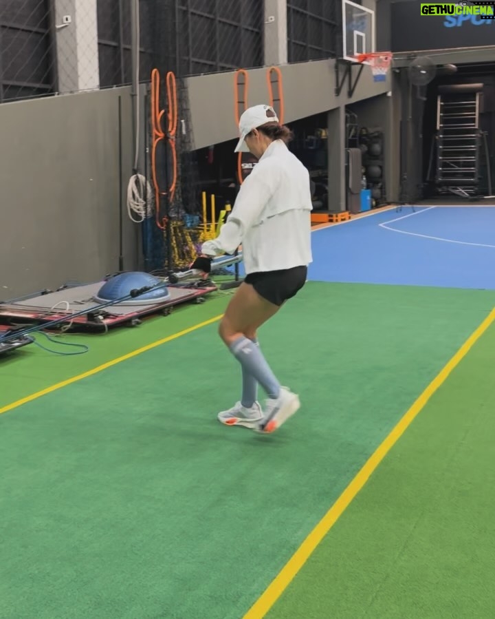 Anne Thongprasom Instagram - เพื่อนเล่นวันนี้😊🏃♀️🏃🏻♂️🏃🏻 @sporttechproth