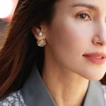 Anne Thongprasom Instagram - Morning ค่ะ🥰 ขอให้วันนี้เป็นวันที่ดี ทำงานกันอย่างมีความสุขกันทุกๆคนนะคะ🤍 @dior #DiorBookTote #DiorCruise