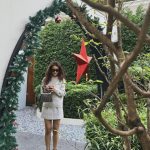 Anne Thongprasom Instagram - Love the festive feeling in Thonglor 🌲🎉🥰 #FendiPeekaboo #FendiGifts @fendi