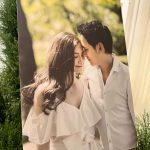Anne Thongprasom Instagram - จังหวะดี๊ดี..มาถึงตอนบ่าวสาวไปเปลี่ยนชุด!! 😅… ยินดีด้วยนะคะ @fluke777 @lee_natalie 🤍🤍 @lastelle