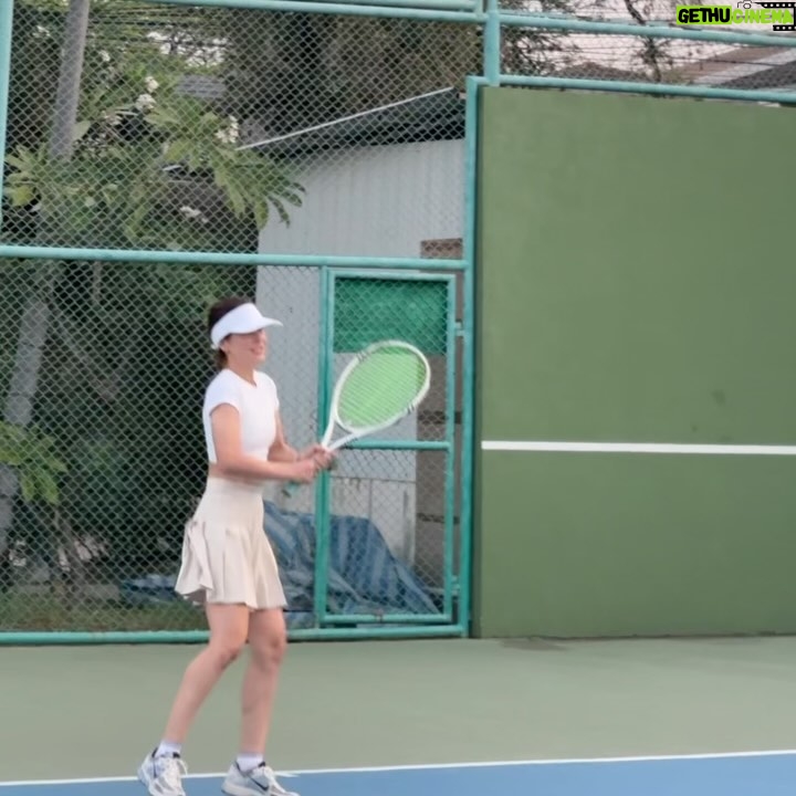 Anne Thongprasom Instagram - เราจะไปให้ครบ ทุกวงการกีฬา😘 🎾🐶🤍