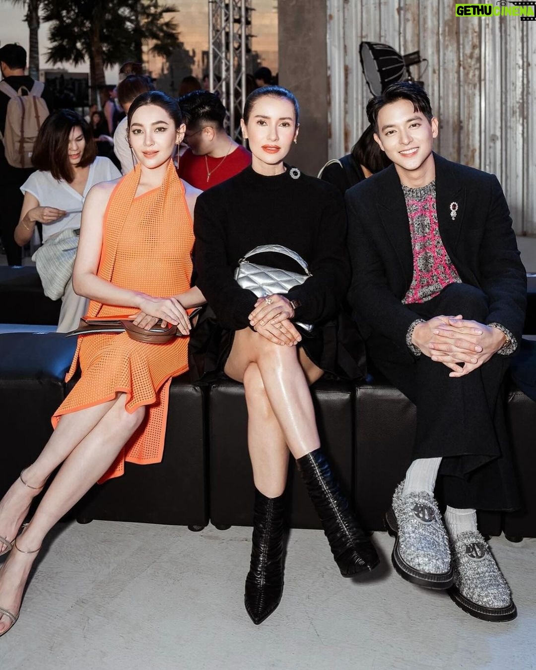 Anne Thongprasom Instagram - แอนมาอัปเดตเทรนด์แฟชั่นของ SPRING/SUMMER 2024 จากแบรนด์แฟชั่นชั้นนำที่ @emporium_emquartier และ @theemsphere ในงาน WORLD‘S FASHION DISTRICT: EQUINOX SUMMER 2024 !!! รอติดตามชมบรรยากาศเต็มๆได้ที่ #TheStyler เร็วๆนี้ นะคะ🤗 📍Roof top, EM Tower, Emsphere #EquinoxSummer24 #EMPORIUM #EMQUARTIER #EMSPHERE #EMDISTRICT #EMFASHIONICON