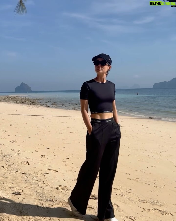 Anne Thongprasom Instagram - คนตรัง กินข้าววันละ9มื้อ … จุกๆกันไปเลยค่ะ😅🤍 Trang, Thailand
