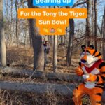 Anthony ‘Spice’ Adams Instagram – It’s almost time for kickoff at the Tony the Tiger Sun Bowl and Tony and @spiceadams are gearing up for some friendly competition after the first quarter! Share your prediction for who’ll be the champ in the comments below and add #sweepstakes for a chance to win some custom Tony swag! 

Be sure to catch all the game day action December 29th, only on @cbssports!🔥

Official rules at FrostedFlakes.com/giveaway