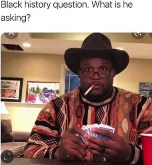 Anthony 'Spice' Adams Instagram - Why y’all do this to me?? 😂😂😂😂
What is he saying tho? 😂😂
