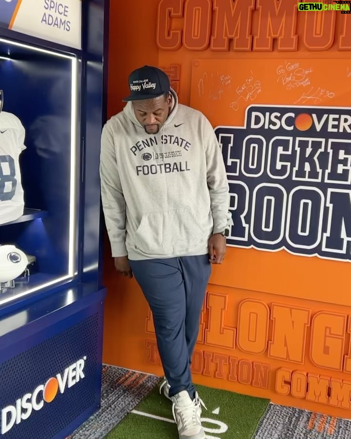 Anthony 'Spice' Adams Instagram - Had a great time at the @Discover Locker Room during FOX Big Noon Kickoff!!! Thanks for coming out. #WeAre 🦁 #DISCOVERB1G #Ad Penn State University
