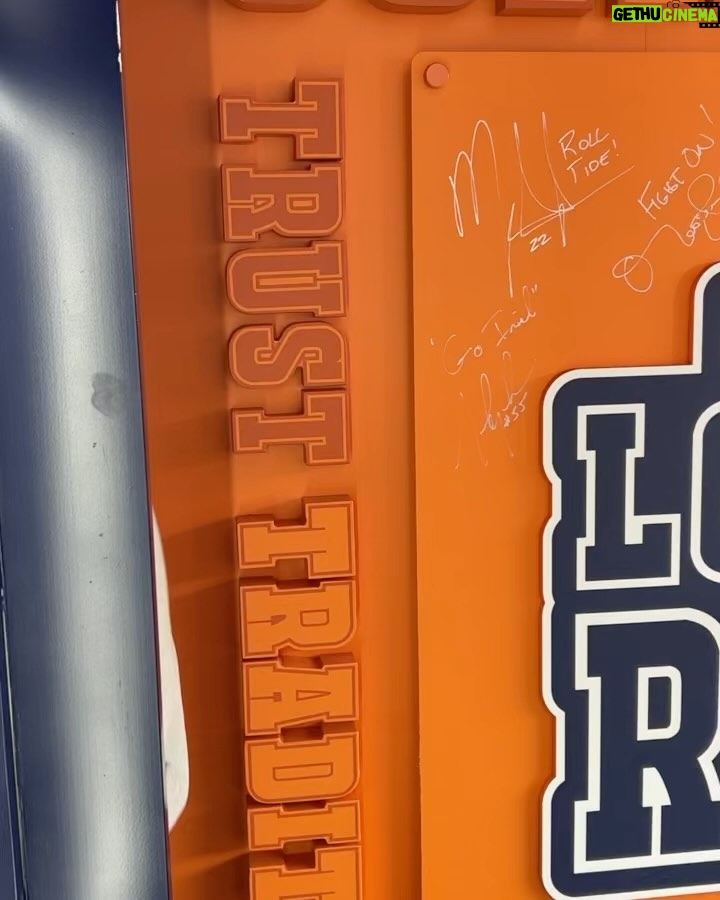 Anthony 'Spice' Adams Instagram - Had a great time at the @Discover Locker Room during FOX Big Noon Kickoff!!! Thanks for coming out. #WeAre 🦁 #DISCOVERB1G #Ad Penn State University