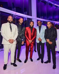 Anthony Anderson Instagram - When the squad gets together to do BIG things! Abu Dhabi nights! @terrencej @rashadbilal @cthagod @troymillings @oweis.zahran @brice_butler @iamsteveharveytv @jumeirahsaadiyat #justakidfromcompton #huskyandhandsome #timespentexceptionally #meltgolfclassic2023 #inAbuDhabi #acbarbeque Abu Dhabi, United Arab Emirates