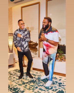 Anthony Anderson Instagram - When the squad gets together to do BIG things! Abu Dhabi nights! @terrencej @rashadbilal @cthagod @troymillings @oweis.zahran @brice_butler @iamsteveharveytv @jumeirahsaadiyat #justakidfromcompton #huskyandhandsome #timespentexceptionally #meltgolfclassic2023 #inAbuDhabi #acbarbeque