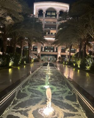 Anthony Anderson Instagram - I just spent an unforgettable week at @waldorfdubai, there’s nothing quite like uninterrupted ocean views, I can't stop smiling! This place is pure magic. The food was incredible and the staff made me feel like I was home. Can’t wait to return. #justakidfromcompton  #huskyandhandsome #acbarbeque #dubai