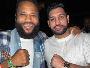 Anthony Anderson Instagram - Minding my business in Saudi and look who I bump into. @postmalone @amirkingkhan I walk into a dressing room and @shaolindaillest and crew started chanting “whoop Dat trick” Our art is amazing. It traverses the world and connects us all! Thanks for the hook up @saud.013 and Post you put on a great f*cking show! #saudi #justakidfromcompton #huskyandhandsome #acbarbeque