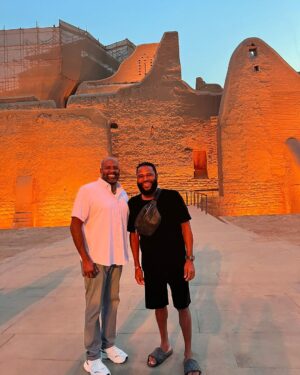 Anthony Anderson Instagram - In Saudi Arabia at The Misk Global Forum moderating and having a fireside chat! #justakidfromcompton #huskyandhandsome #bigzaddy #acbarbeque #saudiarabia