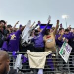 Anthony Anderson Instagram - What a weekend, DAWGS!!! Team #HuskyandHandsome met the Huskies. Thanks for the love and congrats on the W. 👏👏 Who else was feelin that #bigpenixenergy …🤣 Washington Husky Football