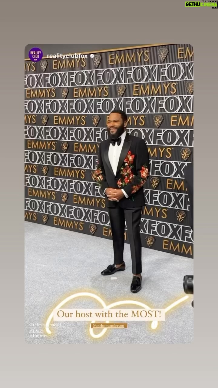 Anthony Anderson Instagram - Not only do I got that yummy yummy but I look yummy yummy! #justakidfromcompton #bigzaddy #huskyandhandsome #acbarbeque