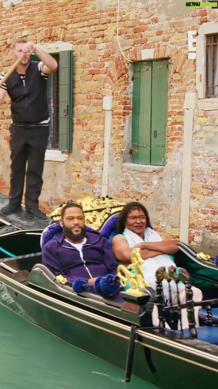 Anthony Anderson Instagram - Oh to be riding a gondola in Venice with Anthony Anderson and Mama Doris. 💞 Catch up on #Trippin’ with @anthonyanderson and @theofficialmamadoris now!