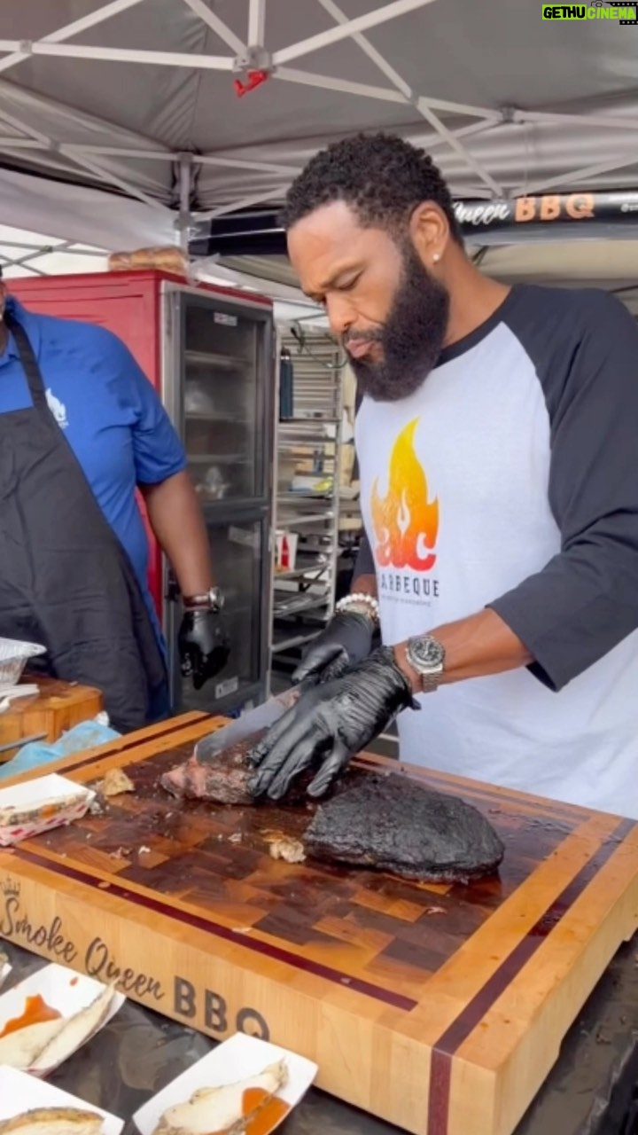 Anthony Anderson - 6.5K Likes - #ThrowbackThursday to all the amazing BBQ we have tried since launch. Huge AC shoutout to the awesome chefs we have worked with…and more! Who wants to cook with us next?
#bbq #foodie #acbarbeque #bbqlovers
