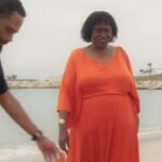 Anthony Anderson Instagram - Are you looking for some wig-splitting funny this evening??? Can you believe that my mama blamed me for her falling backwards. I told her that once she gets all that moving in one direction it’s hard to stop!🤣🥴 Catch an all new episode of #Trippin w/ me and my mama @theofficialmamadoris tonight at 10/9c on @eentertainment #justakidfromcompton #huskyandhandsome #acbarbeque