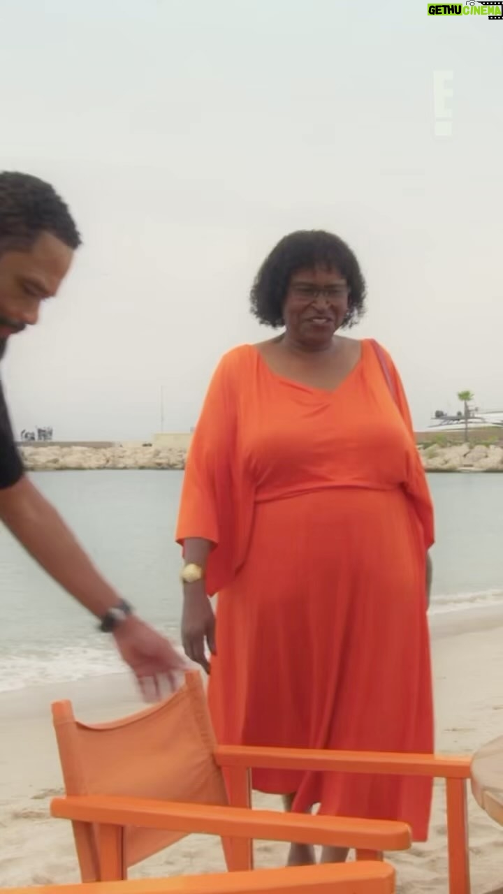 Anthony Anderson - 85.6K Likes - Are you looking for some wig-splitting funny this evening??? Can you believe that my mama blamed me for her falling backwards. I told her that once she gets all that moving in one direction it’s hard to stop!🤣🥴
Catch an all new episode of #Trippin w/ me and my mama @theofficialmamadoris
tonight at 10/9c on @eentertainment #justakidfromcompton #huskyandhandsome #acbarbeque