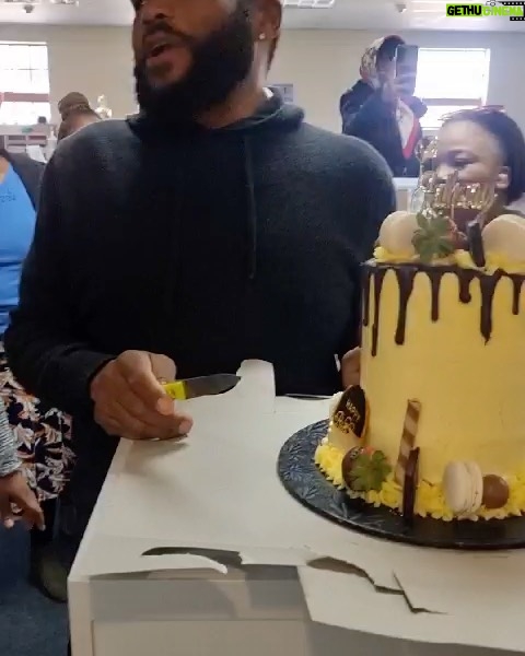 Anthony Anderson - 34.7K Likes - Went to the Gugulethu Government Social Office to say hello and this happened! They are doing great work helping people! Thanks @deecamzi and Rencia! #justakidfromcompton #fromcomptontocapetown #huskyandhandsome #acbarbeque
