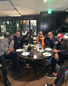 Anthony Anderson Instagram - What an amazing evening with Great Friends @blvd_shermanoaks Thank you to my Brother Bill Hammond for putting this Dinner together & also to our dear friend Nor for his generosity. True Family ❤️💚❤️💚 Sherman Oaks-ventura Blvd
