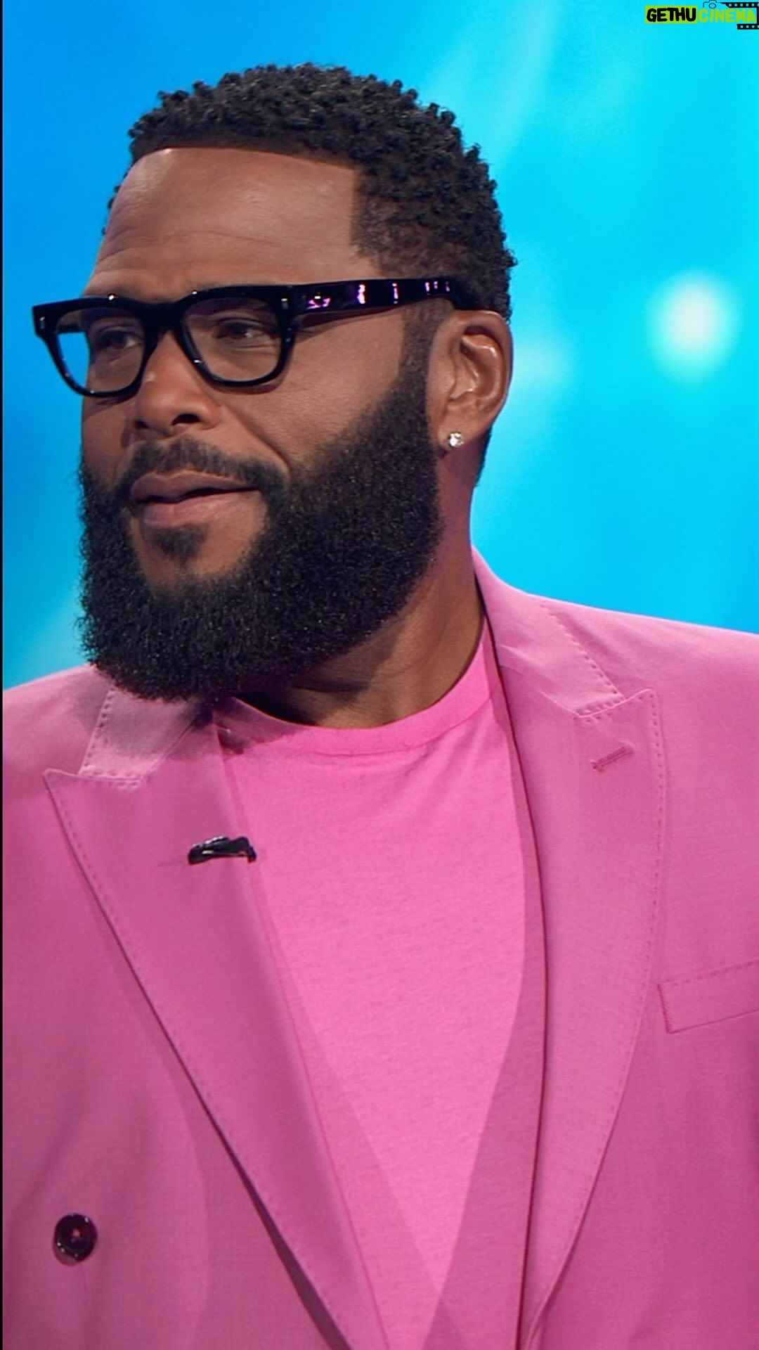 Anthony Anderson Instagram - They say talent runs in the family, so you know @anthonyanderson and Mama Doris are the ones to call on! π Check out an exclusive first look at the all new guessing game #WeAreFamilyFOX, premiering January 3 on @foxtv and next day on @hulu.