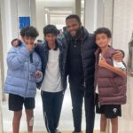 Anthony Anderson Instagram – While shopping in Abu Dhabi these three young men ran up on me in the @dior store to show me some love and ask me to buy them DIOR jackets!Needless to say I gave them all the love I could!  #justakidfromcompton #huskyandhandsome #acbarbeque Abu Dhabi Mall – Abu Dhabi UAE