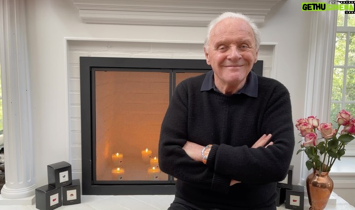 Anthony Hopkins Instagram - Love is in the air...❤️🌹 @anthonyhopkinscollection @nokidhungry