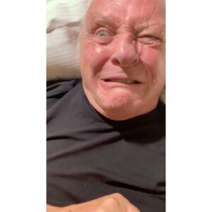 Anthony Hopkins Instagram - Day 253 in quarantine... I’m beginning to feel it’s side effects. What do you think? 🤪