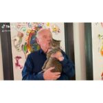 Anthony Hopkins Instagram - Niblo says Happy Wednesday... NOT!!! 🙀