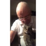 Anthony Hopkins Instagram - Niblo and I wish everyone a Happy Sunday 😻