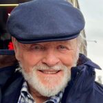 Anthony Hopkins Instagram - Happy Friday 🍀 Enjoying the chilly weather in Ireland.😎