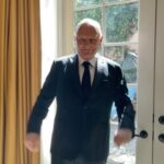 Anthony Hopkins Instagram - Getting ready… #Oscars2022