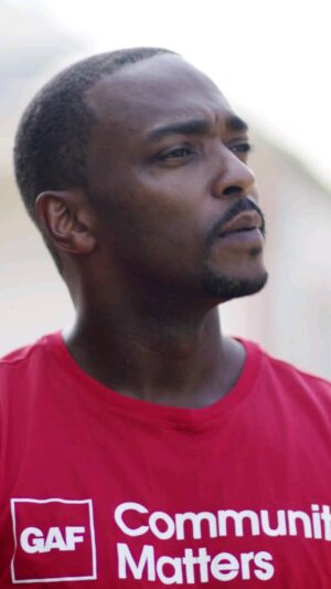 Anthony Mackie Instagram - As the son of a roofer and growing up in New Orleans, @AnthonyMackie understands the importance a roof plays in making someone feel safe. We are working alongside each other to give back to his hometown and ensure they withstand the next storm. #GAFCommunityMatters