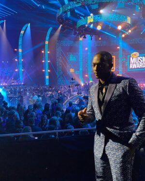 Anthony Mackie Instagram - When the night was all said and done, we had a great time. Thank you to the cast and crew behind the scenes of the #cmtawards @cmt @cbstv