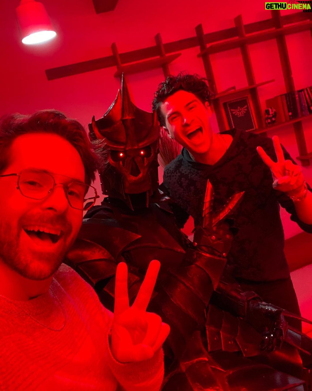 Anthony Padilla Instagram - ✌️😄 swipe for a surprise Eef