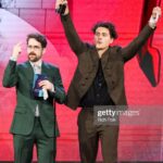 Anthony Padilla Instagram - wow we won thiccest dumpy!! thank you @streamys🥇 Anthony- Suit & shoes @johnvarvatos Shirt @allsaints Jewelry @davidyurman Stylist @rhondaspiesstylist Ian- Suit @viggotailoring Shirt @tedbaker Shoes @scarosso Stylist @rhondaspiesstylist